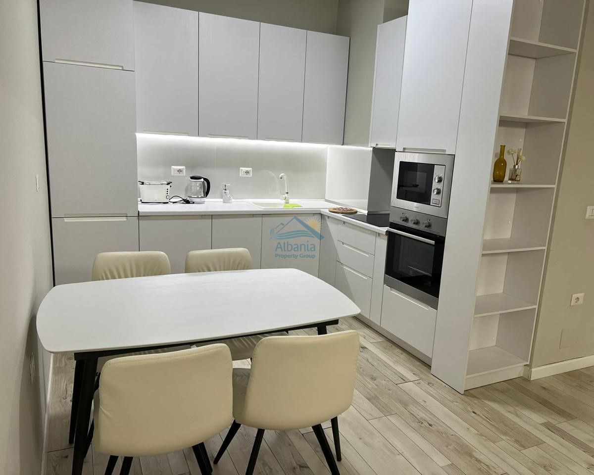 Immobili In Affitto In Albania A Valona, ​​Città